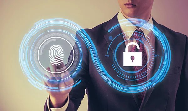 Android™ タブレット・スマホにセキュリティソフトは不要？簡単にできる対策方法とは？
