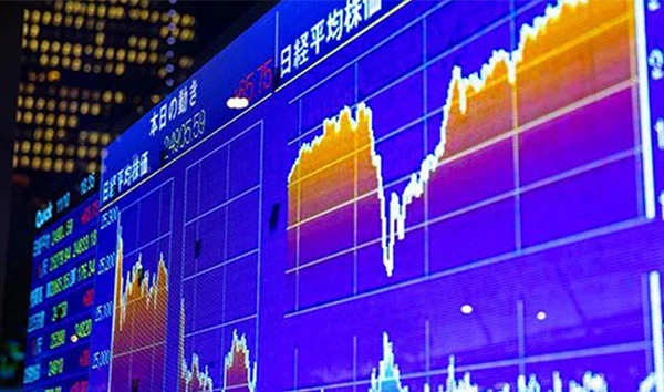 FX取引におすすめのノートパソコンを解説！快適トレード環境づくりのポイント