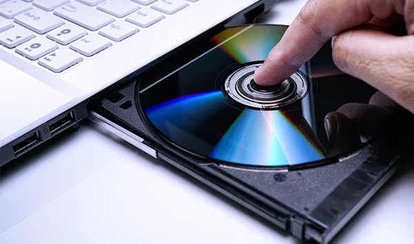 光学ディスク（DVD・Blu-ray）を使う