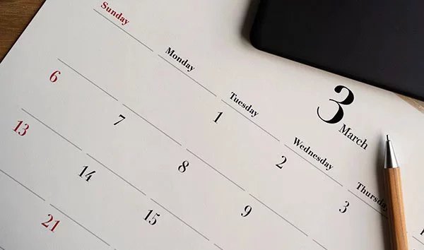 パソコンが安くなるおすすめの買い替え時期とは？価格が下がる狙い目のタイミングを一挙紹介！