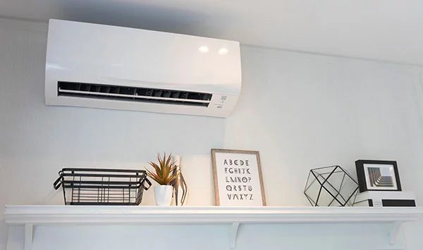 ノートパソコンを冷却する方法①：通気性が良く涼しい場所で使用する